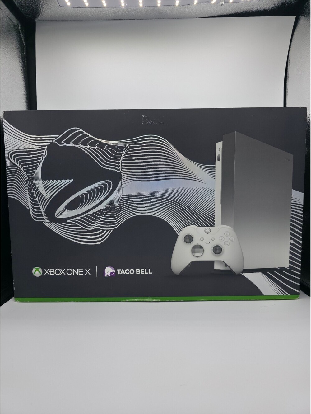 Xbox One X Platinum [Taco Bell Limited Edition] CIB